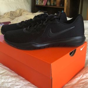 Women’s NIB Nike’s